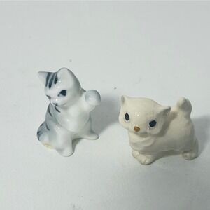 Set of Two Vintage Kittens Ceramic